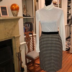 Authentic Escada black & white houndstooth skirt